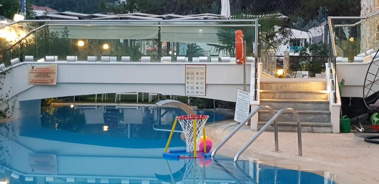 Hatzoudis Luxury Suites Chrisi Ammoudia Esterno foto