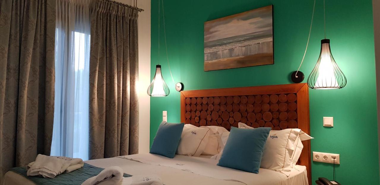 Hatzoudis Luxury Suites Chrisi Ammoudia Esterno foto