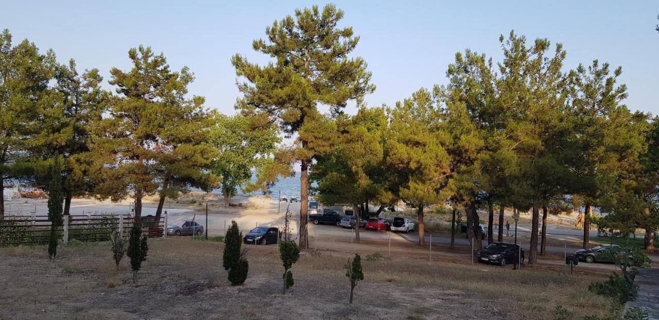 Hatzoudis Luxury Suites Chrisi Ammoudia Esterno foto