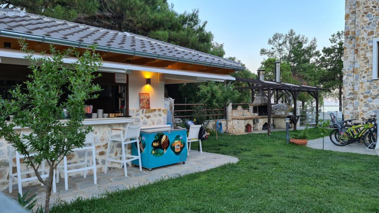 Hatzoudis Luxury Suites Chrisi Ammoudia Esterno foto