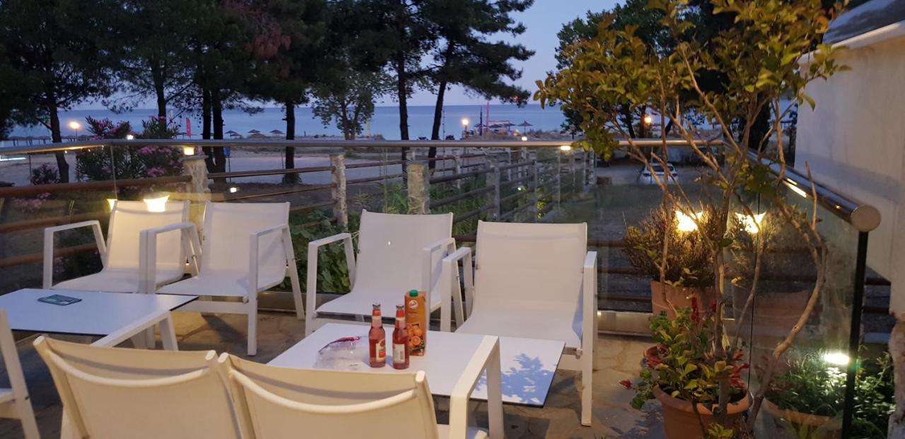 Hatzoudis Luxury Suites Chrisi Ammoudia Esterno foto