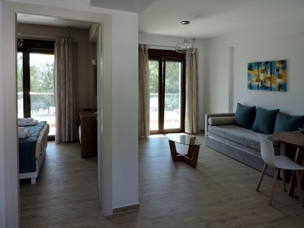 Hatzoudis Luxury Suites Chrisi Ammoudia Esterno foto