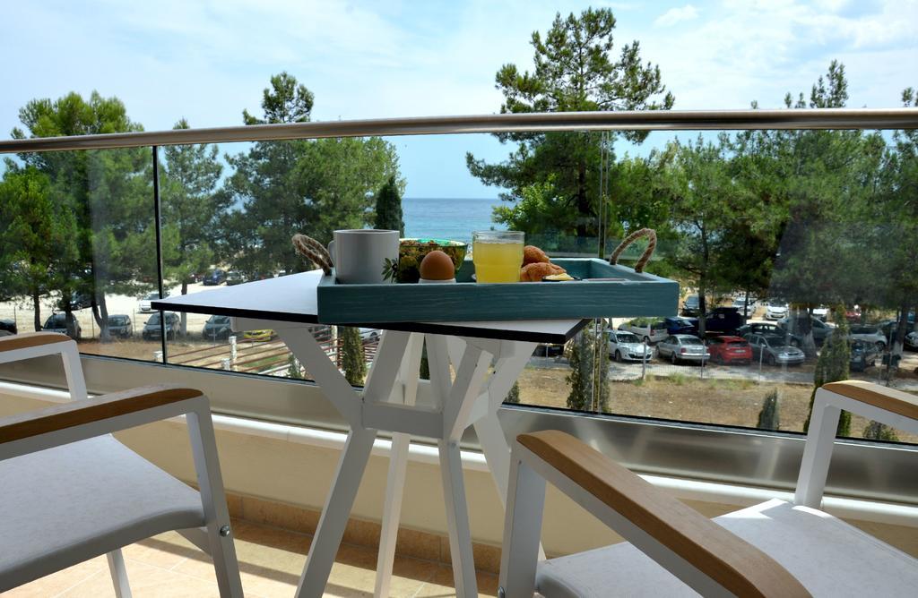 Hatzoudis Luxury Suites Chrisi Ammoudia Esterno foto