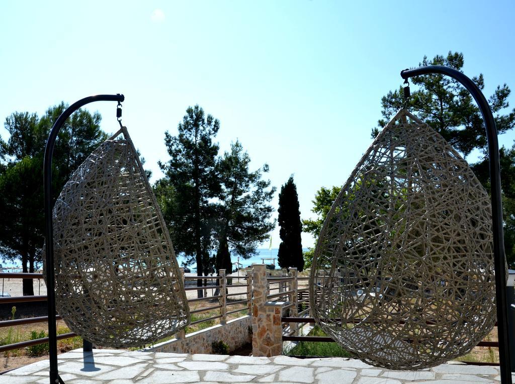 Hatzoudis Luxury Suites Chrisi Ammoudia Esterno foto