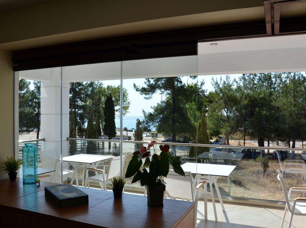 Hatzoudis Luxury Suites Chrisi Ammoudia Esterno foto
