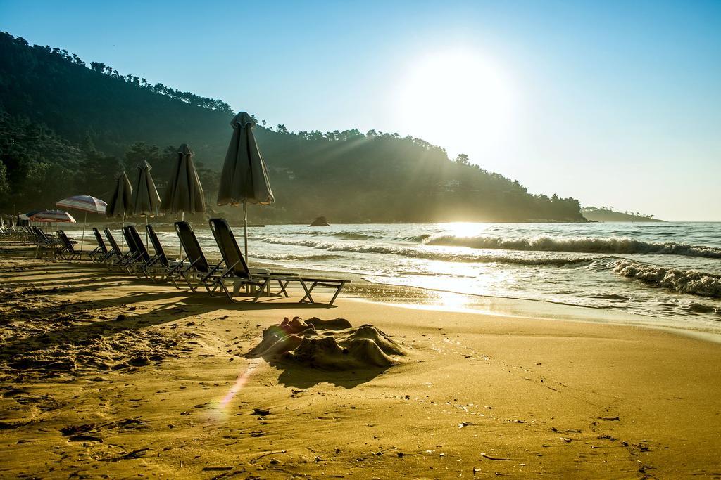 Hatzoudis Luxury Suites Chrisi Ammoudia Esterno foto